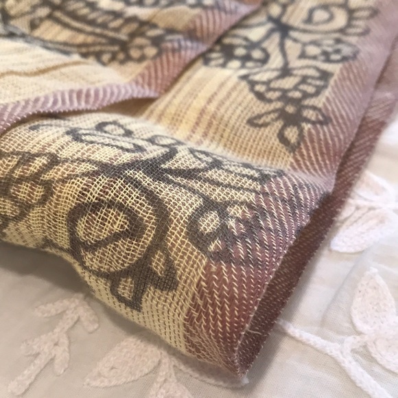 Subtle Luxury Green Spun Scarf - Picture 6 of 10